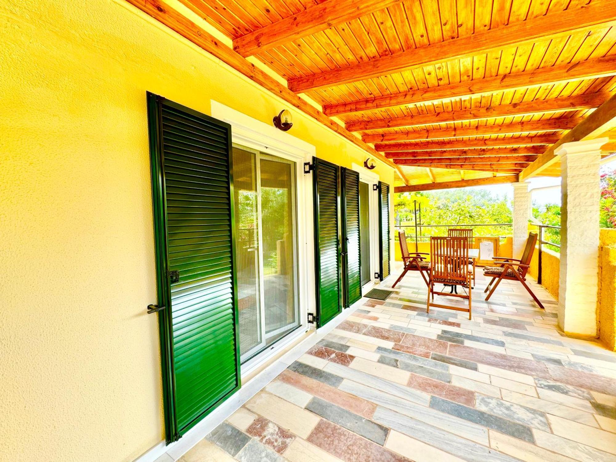 Tetraktys Estate Beachside Υδωρ Ágios Matthaíos Kültér fotó