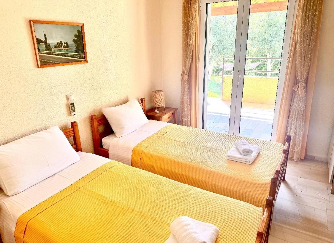 Tetraktys Estate Beachside Υδωρ Ágios Matthaíos Kültér fotó